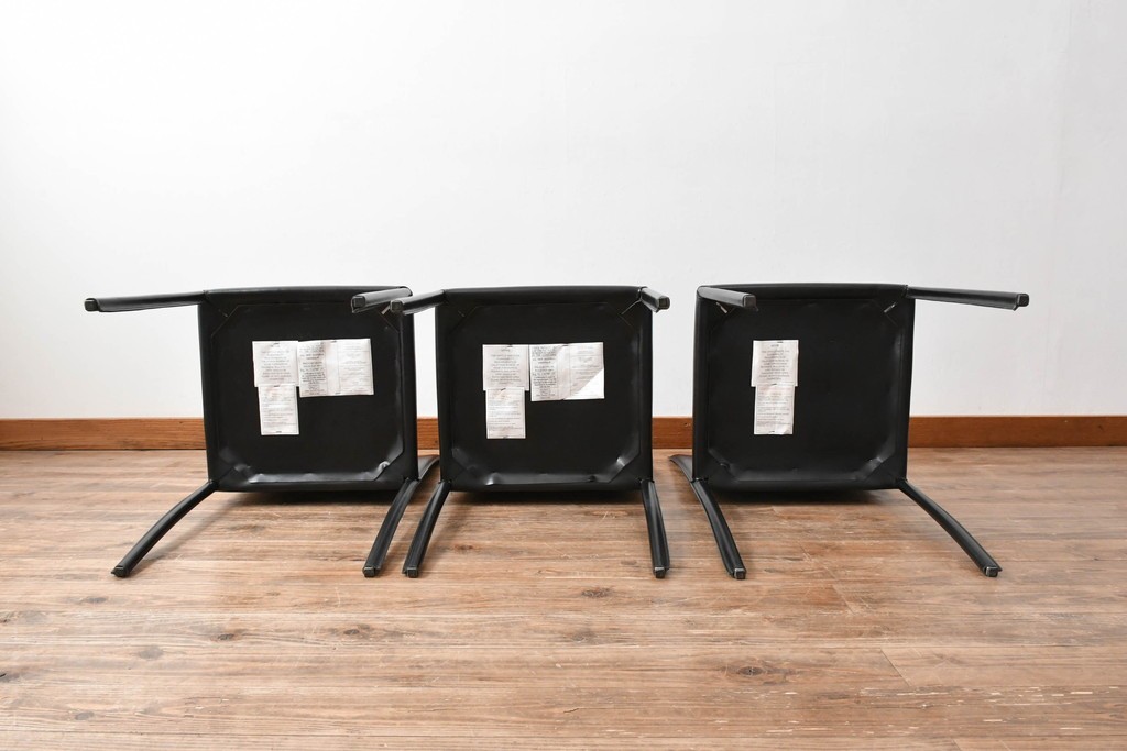 中古　イタリア　calligaris(カリガリス)　本革製ダイニングチェア3脚セット　※座面内部のウレタンに劣化有り　(R-083250)