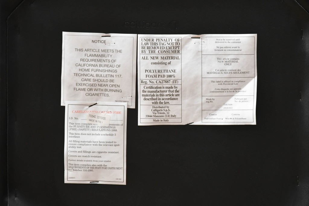 中古　イタリア　calligaris(カリガリス)　本革製ダイニングチェア3脚セット　※座面内部のウレタンに劣化有り　(R-083250)