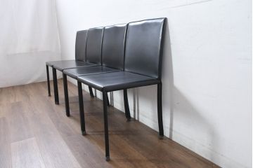中古　美品　イタリア　calligaris(カリガリス)　本革　洗練されたデザインで高級感と快適さを兼ね備えた上質なダイニングチェア4脚セット(レザー、イス、椅子、ばら売可能)(R-083250)