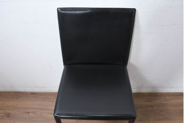 中古　美品　イタリア　calligaris(カリガリス)　本革　洗練されたデザインで高級感と快適さを兼ね備えた上質なダイニングチェア4脚セット(レザー、イス、椅子、ばら売可能)(R-083250)