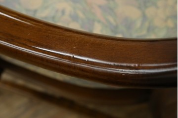 中古　カリモク家具(karimoku)　ゆったりと座れるキャスター付きダイニングアームチェア4脚セット　定価4脚で約32万円　(R-083251)