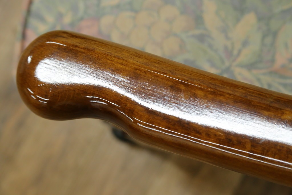 中古　カリモク家具(karimoku)　ゆったりと座れるキャスター付きダイニングアームチェア4脚セット　定価4脚で約32万円　(R-083251)