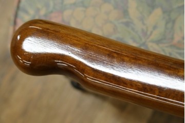 中古　カリモク家具(karimoku)　ゆったりと座れるキャスター付きダイニングアームチェア4脚セット　定価4脚で約32万円　(R-083251)