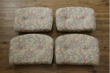 中古　カリモク家具(karimoku)　ゆったりと座れるキャスター付きダイニングアームチェア4脚セット　定価4脚で約32万円　(R-083251)