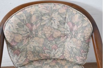 中古　カリモク家具(karimoku)　ゆったりと座れるキャスター付きダイニングアームチェア4脚セット(ダイニングチェア、イス、椅子、バラ売り可能)(定価4脚で約32万円)(R-083251)