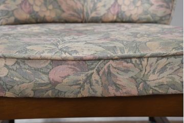 中古　カリモク家具(karimoku)　ゆったりと座れるキャスター付きダイニングアームチェア4脚セット(ダイニングチェア、イス、椅子、バラ売り可能)(定価4脚で約32万円)(R-083251)