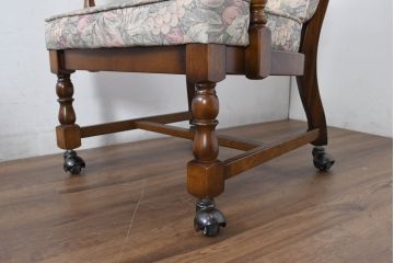 中古　カリモク家具(karimoku)　ゆったりと座れるキャスター付きダイニングアームチェア4脚セット(ダイニングチェア、イス、椅子、バラ売り可能)(定価4脚で約32万円)(R-083251)