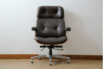 スイスビンテージ　高級オフィス家具メーカー Giroflex(ジロフレックス)　名作82Pasal(パサール)　美しいミッドセンチュリーの佇まいが際立つハイバックデスクチェア　定価約40万円　(R-083252)