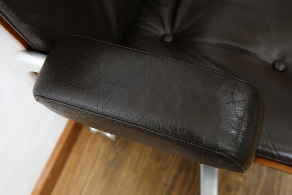 スイスビンテージ　高級オフィス家具メーカー Giroflex(ジロフレックス)　名作82Pasal(パサール)　美しいミッドセンチュリーの佇まいが際立つハイバックデスクチェア　定価約40万円　(R-083252)