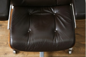 スイスビンテージ　高級オフィス家具メーカー Giroflex(ジロフレックス)　名作82Pasal(パサール)　美しいミッドセンチュリーの佇まいが際立つハイバックデスクチェア　定価約40万円　(R-083252)