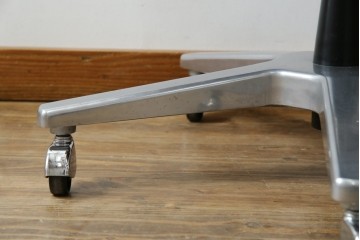 スイスビンテージ　高級オフィス家具メーカー Giroflex(ジロフレックス)　名作82Pasal(パサール)　美しいミッドセンチュリーの佇まいが際立つハイバックデスクチェア　定価約40万円　(R-083252)