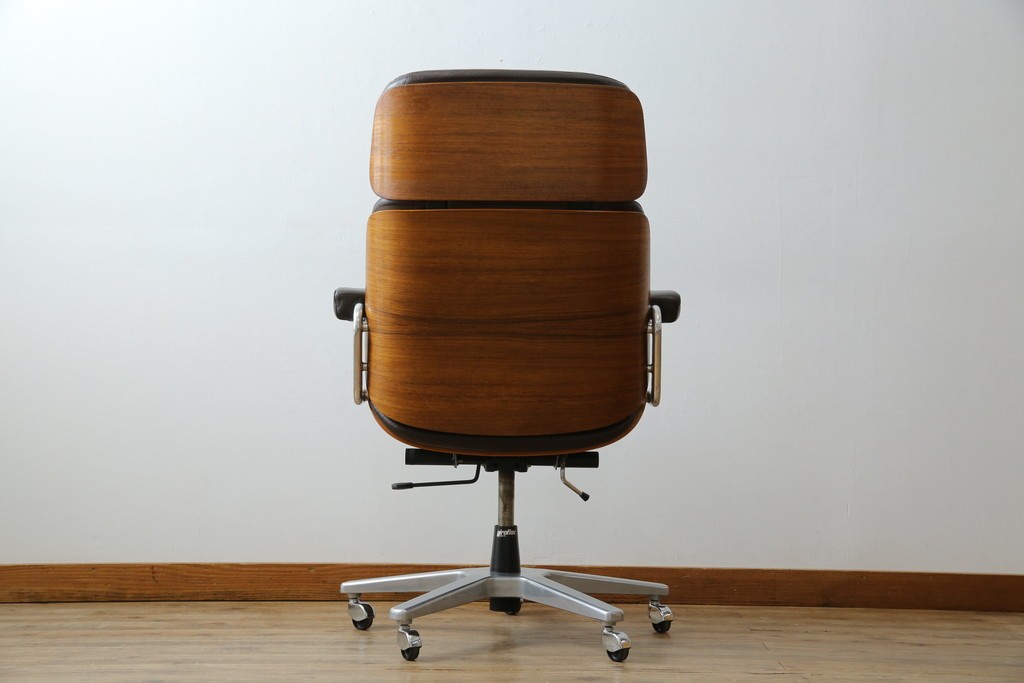 スイスビンテージ　高級オフィス家具メーカー Giroflex(ジロフレックス)　名作82Pasal(パサール)　美しいミッドセンチュリーの佇まいが際立つハイバックデスクチェア　定価約40万円　(R-083252)
