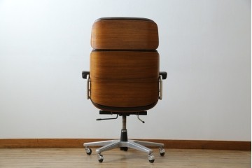 スイスビンテージ　高級オフィス家具メーカー Giroflex(ジロフレックス)　名作82Pasal(パサール)　美しいミッドセンチュリーの佇まいが際立つハイバックデスクチェア　定価約40万円　(R-083252)