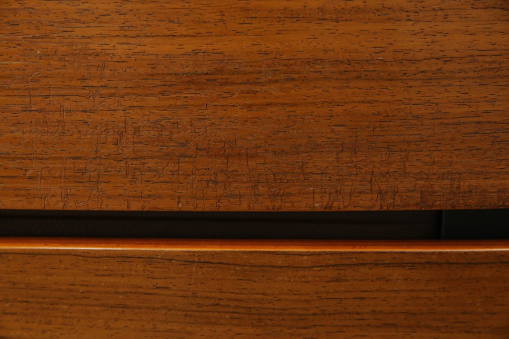 スイスビンテージ　高級オフィス家具メーカー Giroflex(ジロフレックス)　名作82Pasal(パサール)　美しいミッドセンチュリーの佇まいが際立つハイバックデスクチェア　定価約40万円　(R-083252)