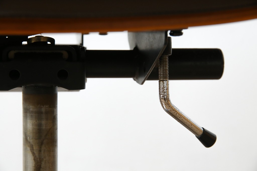 スイスビンテージ　高級オフィス家具メーカー Giroflex(ジロフレックス)　名作82Pasal(パサール)　美しいミッドセンチュリーの佇まいが際立つハイバックデスクチェア　定価約40万円　(R-083252)