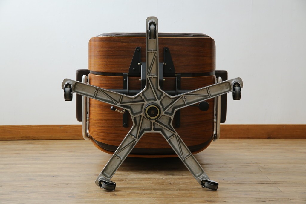 スイスビンテージ　高級オフィス家具メーカー Giroflex(ジロフレックス)　名作82Pasal(パサール)　美しいミッドセンチュリーの佇まいが際立つハイバックデスクチェア　定価約40万円　(R-083252)