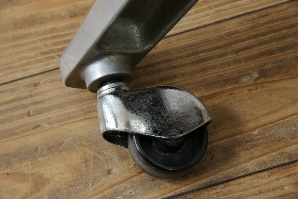 スイスビンテージ　高級オフィス家具メーカー Giroflex(ジロフレックス)　名作82Pasal(パサール)　美しいミッドセンチュリーの佇まいが際立つハイバックデスクチェア　定価約40万円　(R-083252)