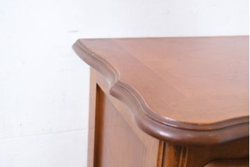中古　イタリア輸入家具　猫脚が優美な象嵌入りの縦型チェスト(引き出し、サイドチェスト)(R-083255)