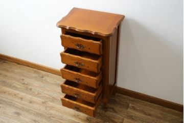 中古　イタリア輸入家具　猫脚が優美な象嵌入りの縦型チェスト(引き出し、サイドチェスト)(R-083255)