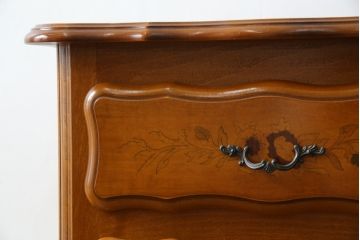 中古　イタリア輸入家具　猫脚が優美な象嵌入りの縦型チェスト(引き出し、サイドチェスト)(R-083255)