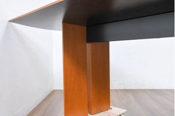 中古　arflex(アルフレックス)　TAVOLO NAVE(タボロ・ナーベ)　空間に調和しながらも存在感を放つダイニングテーブル(4人掛け、4人用、作業台、食卓)(現行定価約55万円)(R-083256)