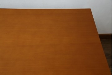 中古　arflex(アルフレックス)　TAVOLO NAVE(タボロ・ナーベ)　空間に調和しながらも存在感を放つダイニングテーブル　現行定価約55万円　(R-083256)