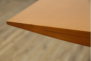 中古　arflex(アルフレックス)　TAVOLO NAVE(タボロ・ナーベ)　空間に調和しながらも存在感を放つダイニングテーブル　現行定価約55万円　(R-083256)