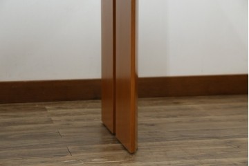 中古　arflex(アルフレックス)　TAVOLO NAVE(タボロ・ナーベ)　空間に調和しながらも存在感を放つダイニングテーブル　現行定価約55万円　(R-083256)