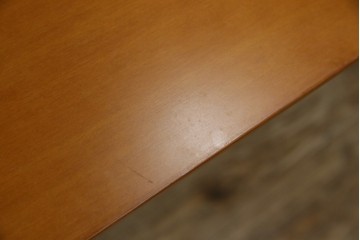 中古　arflex(アルフレックス)　TAVOLO NAVE(タボロ・ナーベ)　空間に調和しながらも存在感を放つダイニングテーブル　現行定価約55万円　(R-083256)