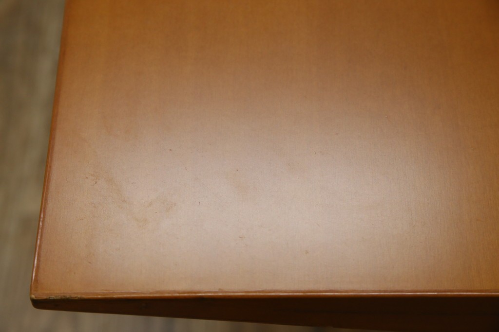 中古　arflex(アルフレックス)　TAVOLO NAVE(タボロ・ナーベ)　空間に調和しながらも存在感を放つダイニングテーブル　現行定価約55万円　(R-083256)