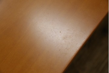 中古　arflex(アルフレックス)　TAVOLO NAVE(タボロ・ナーベ)　空間に調和しながらも存在感を放つダイニングテーブル　現行定価約55万円　(R-083256)