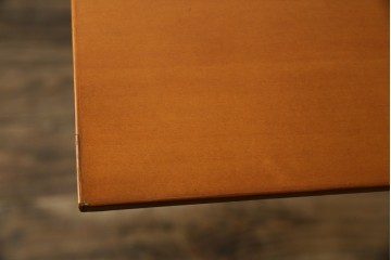 中古　arflex(アルフレックス)　TAVOLO NAVE(タボロ・ナーベ)　空間に調和しながらも存在感を放つダイニングテーブル　現行定価約55万円　(R-083256)