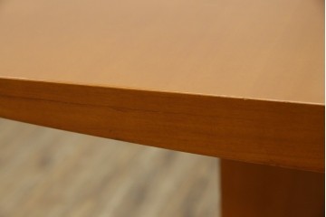 中古　arflex(アルフレックス)　TAVOLO NAVE(タボロ・ナーベ)　空間に調和しながらも存在感を放つダイニングテーブル　現行定価約55万円　(R-083256)