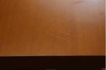 中古　arflex(アルフレックス)　TAVOLO NAVE(タボロ・ナーベ)　空間に調和しながらも存在感を放つダイニングテーブル　現行定価約55万円　(R-083256)