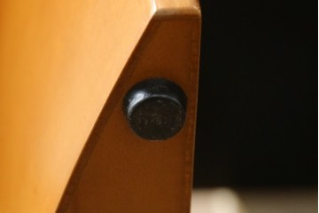 中古　arflex(アルフレックス)　TAVOLO NAVE(タボロ・ナーベ)　空間に調和しながらも存在感を放つダイニングテーブル　現行定価約55万円　(R-083256)