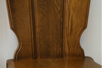 中古　美品　希少な絶版品!!　カリモク家具(karimoku)　ルスティック(RUSTIC)　オーク材　カントリースタイルの空間づくりにおすすめなダイニングチェア2脚セット　(R-083257)