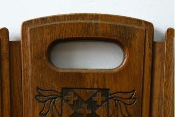 中古　美品　希少な絶版品!!　カリモク家具(karimoku)　ルスティック(RUSTIC)　オーク材　カントリースタイルの空間づくりにおすすめなダイニングチェア2脚セット　(R-083257)