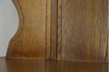 中古　美品　希少な絶版品!!　カリモク家具(karimoku)　ルスティック(RUSTIC)　オーク材　カントリースタイルの空間づくりにおすすめなダイニングチェア2脚セット　(R-083257)