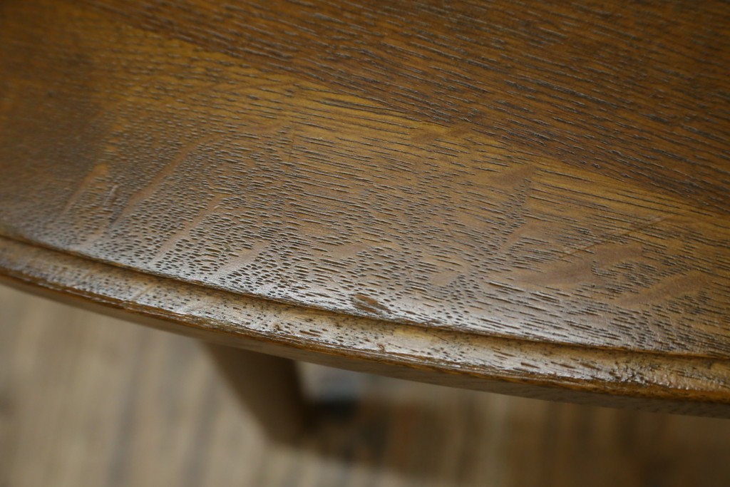 中古　美品　希少な絶版品!!　カリモク家具(karimoku)　ルスティック(RUSTIC)　オーク材　カントリースタイルの空間づくりにおすすめなダイニングチェア2脚セット　(R-083257)