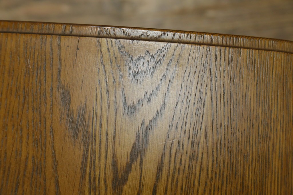 中古　美品　希少な絶版品!!　カリモク家具(karimoku)　ルスティック(RUSTIC)　オーク材　カントリースタイルの空間づくりにおすすめなダイニングチェア2脚セット　(R-083257)