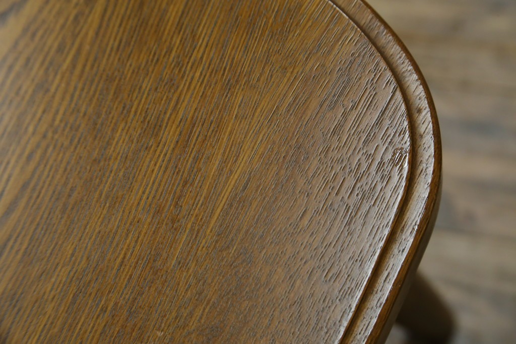 中古　美品　希少な絶版品!!　カリモク家具(karimoku)　ルスティック(RUSTIC)　オーク材　カントリースタイルの空間づくりにおすすめなダイニングチェア2脚セット　(R-083257)