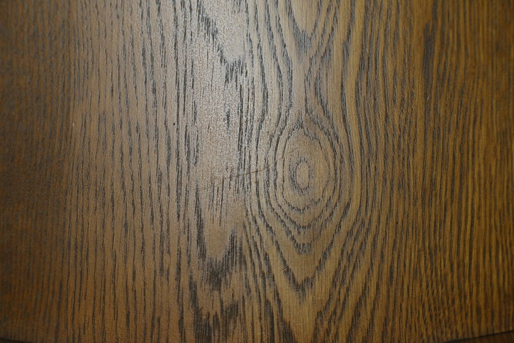 中古　美品　希少な絶版品!!　カリモク家具(karimoku)　ルスティック(RUSTIC)　オーク材　カントリースタイルの空間づくりにおすすめなダイニングチェア2脚セット　(R-083257)