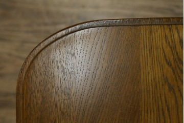 中古　美品　希少な絶版品!!　カリモク家具(karimoku)　ルスティック(RUSTIC)　オーク材　カントリースタイルの空間づくりにおすすめなダイニングチェア2脚セット　(R-083257)