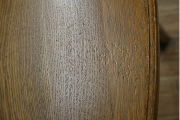 中古　美品　希少な絶版品!!　カリモク家具(karimoku)　ルスティック(RUSTIC)　オーク材　カントリースタイルの空間づくりにおすすめなダイニングチェア2脚セット　(R-083257)