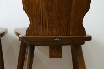 中古　美品　希少な絶版品!!　カリモク家具(karimoku)　ルスティック(RUSTIC)　オーク材　カントリースタイルの空間づくりにおすすめなダイニングチェア2脚セット　(R-083257)