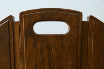 中古　美品　希少な絶版品!!　カリモク家具(karimoku)　ルスティック(RUSTIC)　オーク材　カントリースタイルの空間づくりにおすすめなダイニングチェア2脚セット　(R-083257)