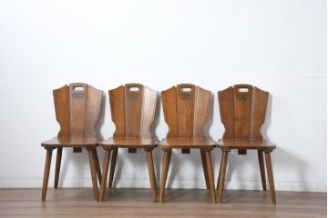 中古　美品　希少な絶版品!!　カリモク家具(karimoku)　ルスティック(RUSTIC)　オーク材　カントリースタイルの空間づくりにおすすめなダイニングチェア4脚セット(板座チェア、椅子、イス、バラ売り可能)(R-083257)