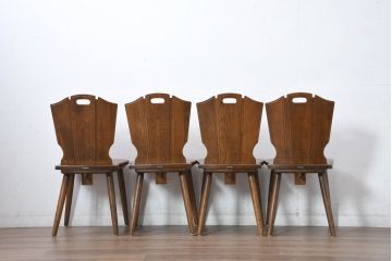 中古　美品　希少な絶版品!!　カリモク家具(karimoku)　ルスティック(RUSTIC)　オーク材　カントリースタイルの空間づくりにおすすめなダイニングチェア4脚セット(板座チェア、椅子、イス、バラ売り可能)(R-083257)