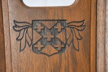 中古　美品　希少な絶版品!!　カリモク家具(karimoku)　ルスティック(RUSTIC)　オーク材　カントリースタイルの空間づくりにおすすめなダイニングチェア4脚セット(板座チェア、椅子、イス、バラ売り可能)(R-083257)