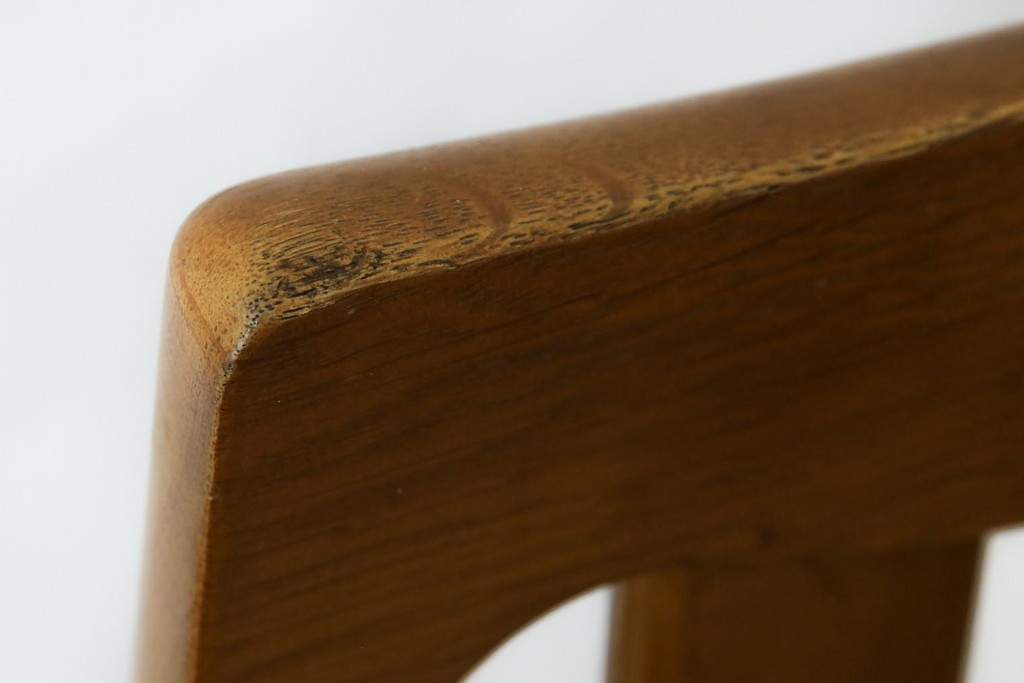 中古　マルニ木工(MARUNI)　楢(ナラ)材　本革(レザー)　北欧スタイルの美しい曲線が際立つダイニングチェア2脚セット　(R-083258)